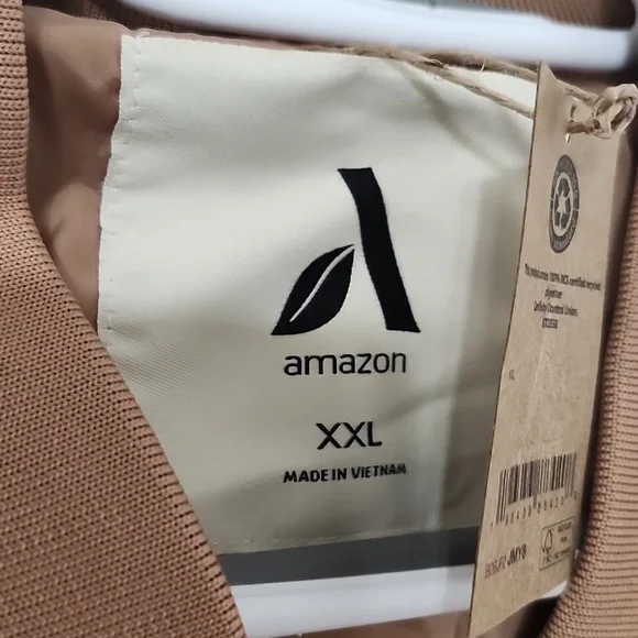 Amazon essentials jacket - Picture 4 of 8